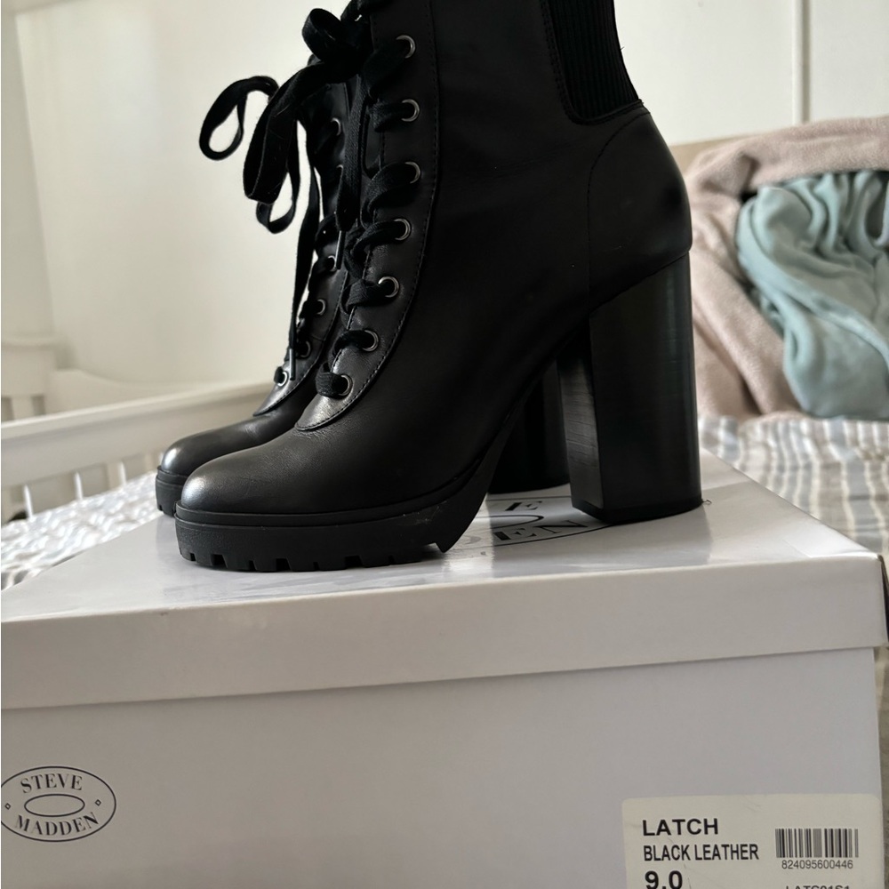Steve Madden black boots